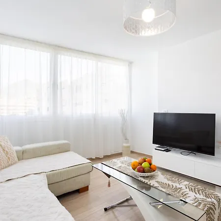 Emily Residencial Apartman *