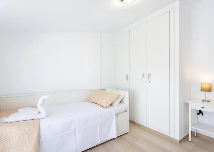 Emily Residencial Los Cristianos (Tenerife)